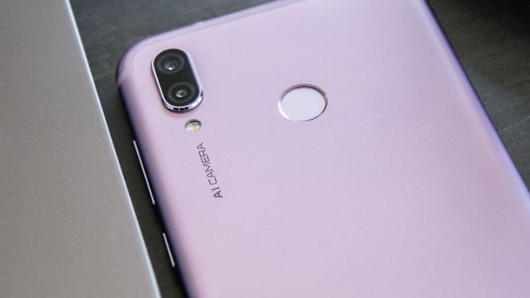 Das Honor Play gibt's auch in "Ultra Violet".