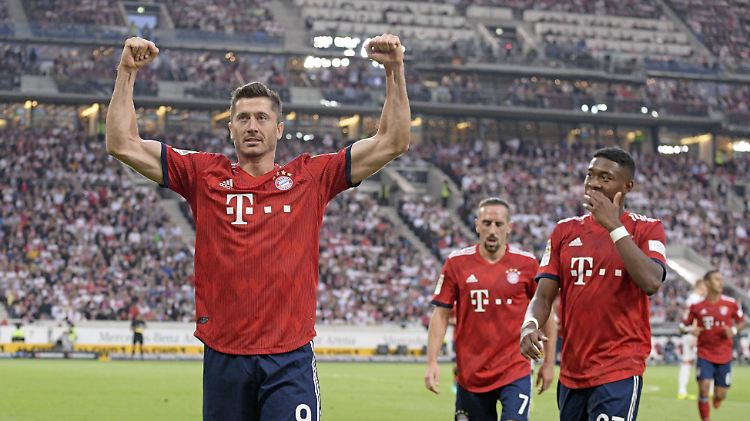Bayern-Torjäger Robert Lewandowski für das zwischenzeitliche 2:0.