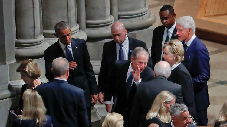 Drei frühere US-Präsidenten erwiesen John McCain die letzte Ehre.