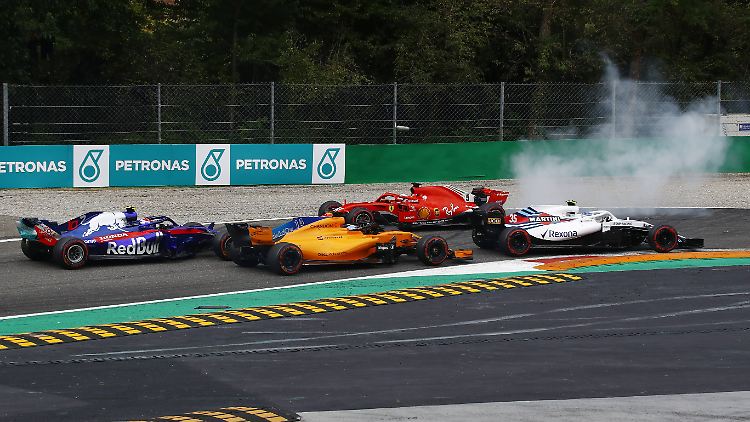 Für Sebastian Vettel lief beim Heimrennen in Monza ganz früh ganz viel in die falsche Richtung.