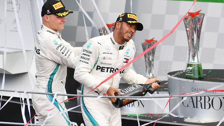 Sieger von Monza: Lewis Hamilton, hier mit seinem Kollegen Valtteri Bottas.