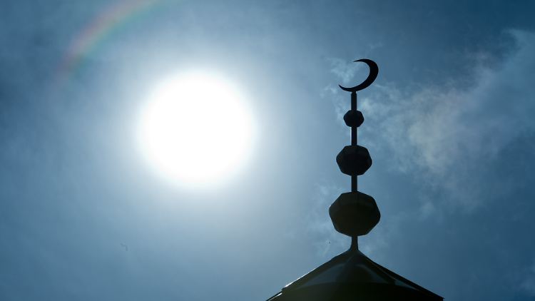 Die türkische Regierung entsendet in der Regel aus der Türkei die Imame für die Moscheen des deutsch-türkischen Moscheeverbandes Ditib.