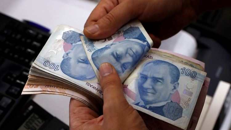 Die Lira hat kräftig an Wert verloren.
