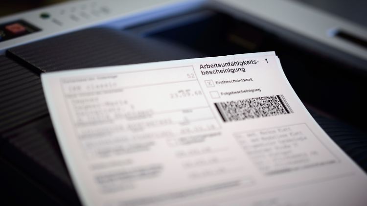 Arbeitnehmer müssen nach derzeitiger Gesetzeslage eine Krankschreibung vorlegen, wenn sie ihrem Job nicht nachgehen können.