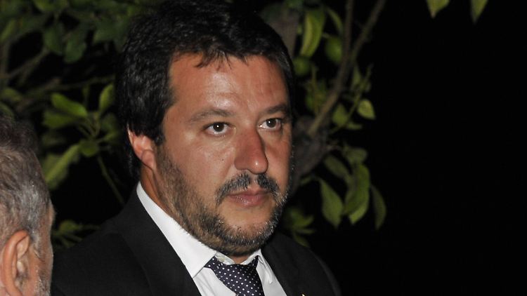 Italiens Innenminister Salvini lässt kaum noch Flüchtlinge ins Land.
