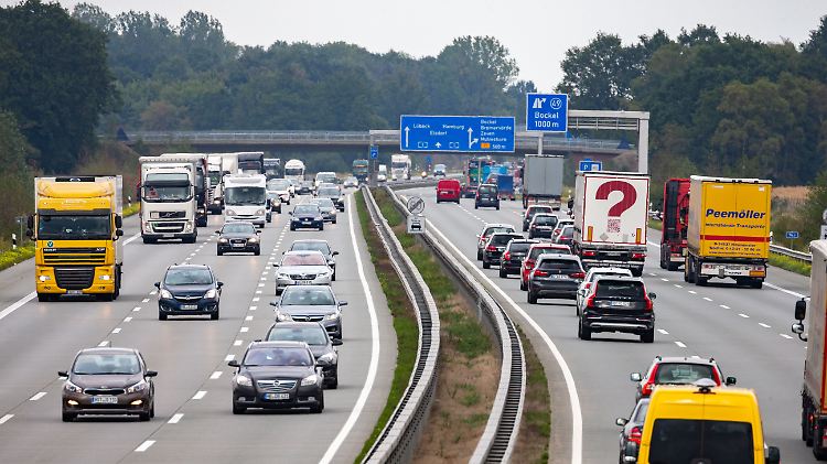 A1 mobil hatte die A1 zwischen Hamburg und Bremen von 2008 bis 2012 sechsspurig ausgebaut.