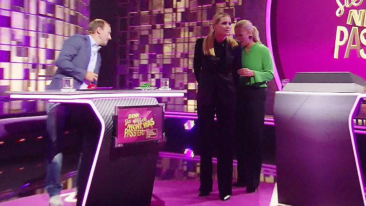 Michelle Hunziker war für die Qualität ihres Outfits offenbar zu aktiv.