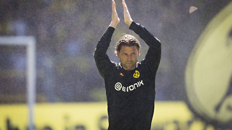 Weidenfeller wird beim letzten Heimspiel gegen den FSV Mainz 05 in der abgelaufenen Saison frenetisch bejubelt.