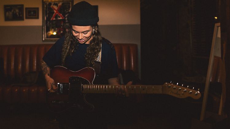Ausverkaufte Hallen und jetzt auch ein Debütalbum: Tash Sultana.
