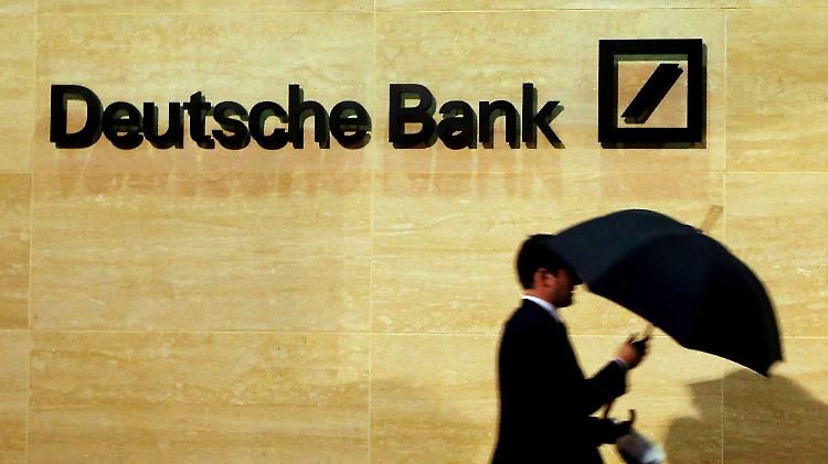 In Großbritannien beschäftigt die Deutsche Bank aktuell etwa 7000 Mitarbeiter.
