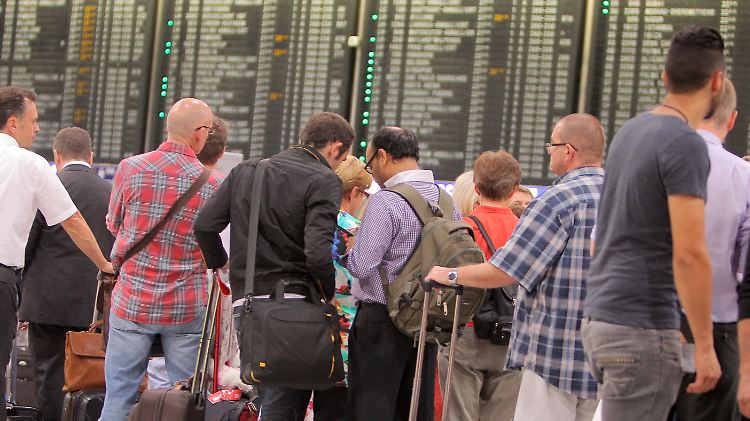 Nach Ansicht von Unions-Fraktionsvize Harbarth verschaffen sich Fluggesellschaften durch die Verschleppung von Ausgleichszahlungen einen Wettbewerbsvorteil. 