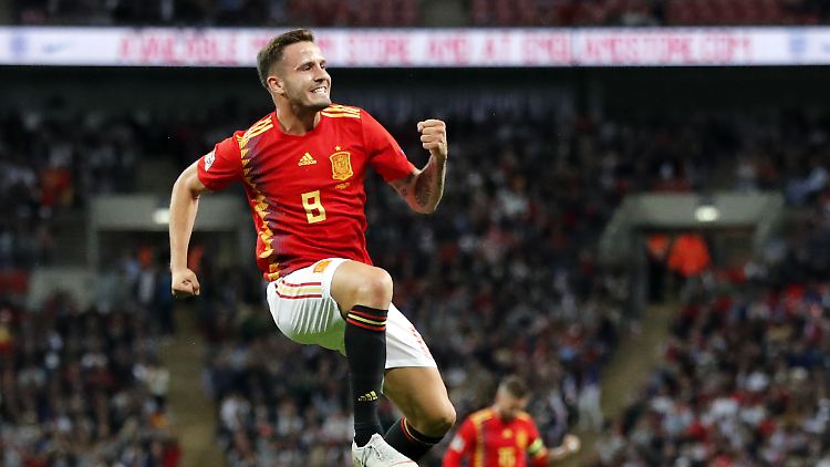 Der Spanier Saul Niguez jubelt nach seinem ersten Tor