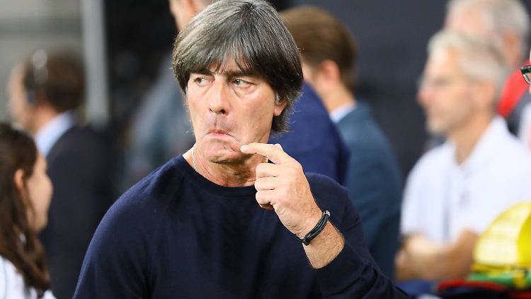 Sorgenfalten? Joachim Löw hat nun einen eng getakteten Zeitplan.