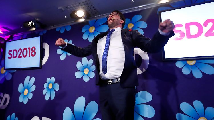Emotionen vor Blümchentapete: Die Schwedendemokraten haben als dritte Kraft die bisherige Machtbalance im Land außer Kraft gesetzt. 