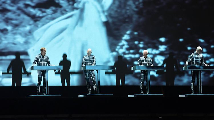 Krönender Abschluss des Lollapalooza-Festivals in Berlin: Kraftwerk.