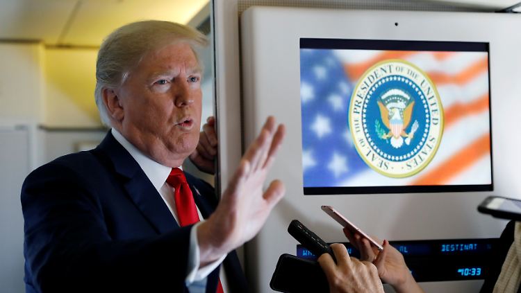 Donald Trump orakelt via Twitter teurer werdende Apple-Produkte.