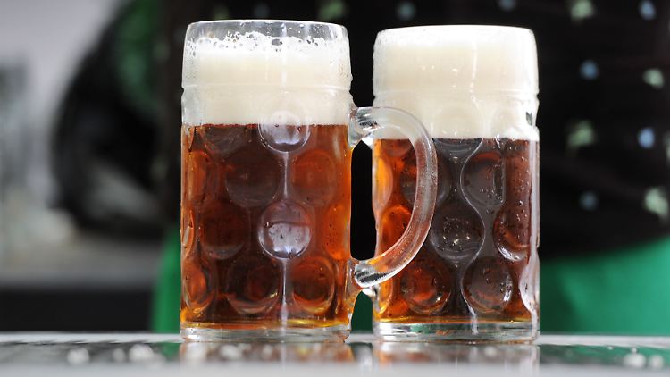 Dickwandige Gläser und Krüge sind zwar für Gastronomen günstiger, weil sie länger halten. Genießer allerdings bevorzugen dünnwandige Gefäße.