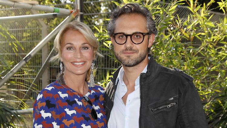 Caroline Beil und Philipp M. Sattler haben eine gemeinsame Tochter.