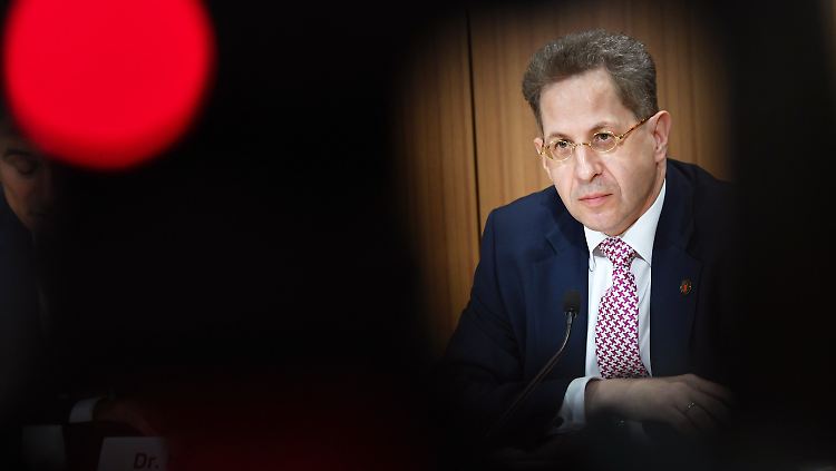 Verfassungsschutzpräsident Hans-Georg Maaßen steht im Fokus massiver Kritik.
