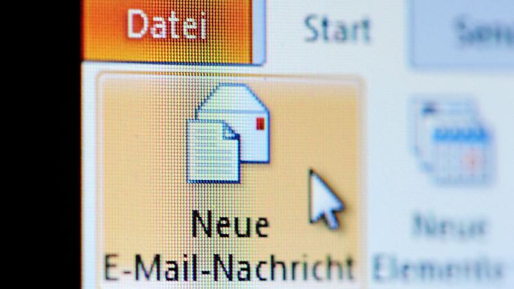 Der britische Geheimdienst spähte zu Unrecht zahlreiche E-Mails aus.