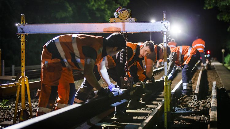 Weniger Verspätungen durch Nachtarbeiten. Doch die Bahntickets können dadurch teurer werden.