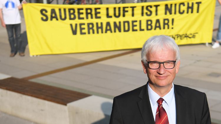 DUH-Chef Resch fordert die Bundesregierung zum Handeln auf.