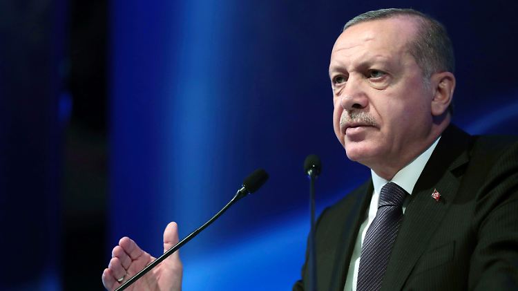 Recep Tayyip Erdogan zieht verbal gegen die türkische Notenbank zu Felde.