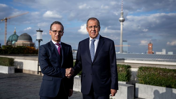 Lawrow fordert Deutschland auf, im Annäherungsprozess eine führende Rolle einzunehmen.