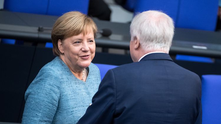Merkel und Seehofer am vergangenen Dienstag im Bundestag.