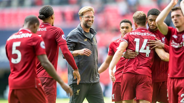 Jürgen Klopp hat allen Grund zum Strahlen: Sein Team siegt schon wieder.