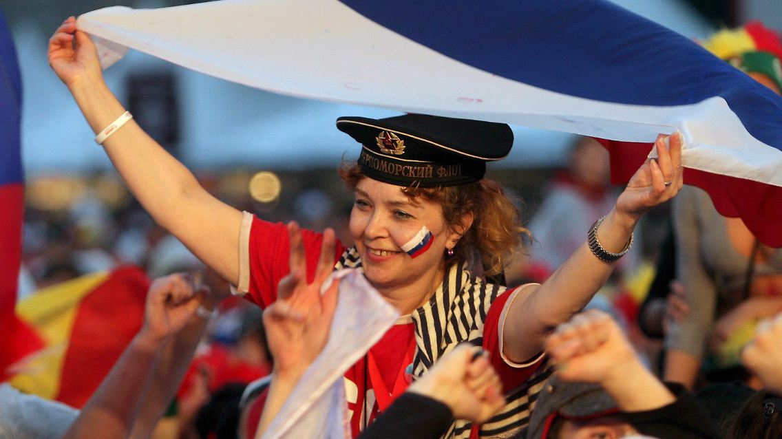 Welch' Freude: Die Fußballwelt kommt nach Russland.