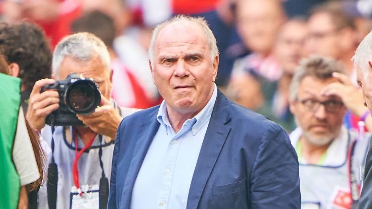 Hoeneß schäumt nach dem Verlust zweier Bayern-Spieler.