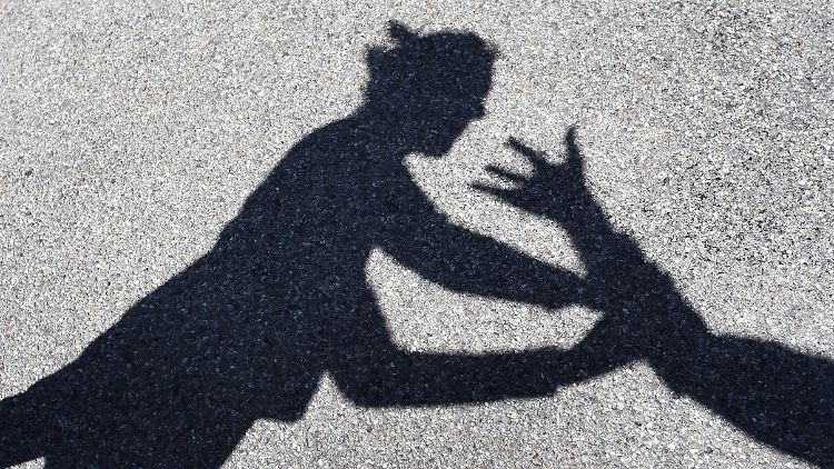 Im Jahr 2016 wurden fast 110.000 Frauen in Deutschland Opfer von versuchten oder vollendeten Straftaten.