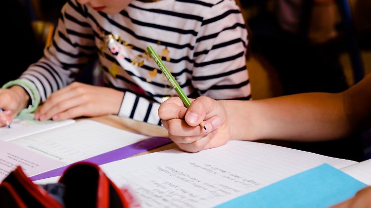 Bonner Psychologen haben ermittelt, dass Grundschüler Orthografie am besten nach der sogenannten Fibelmethode lernen.