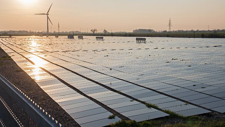Schon nach drei Quartalen in diesem Jahr könnten etwa 40 Milliarden Kilowattstunden Strom aus der Sonnenenergie stammen.