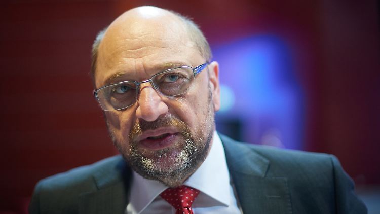 Schulz erinnert in einem Interview an die großen Herausforderungen, die die Regierung zu bewältigen hat.