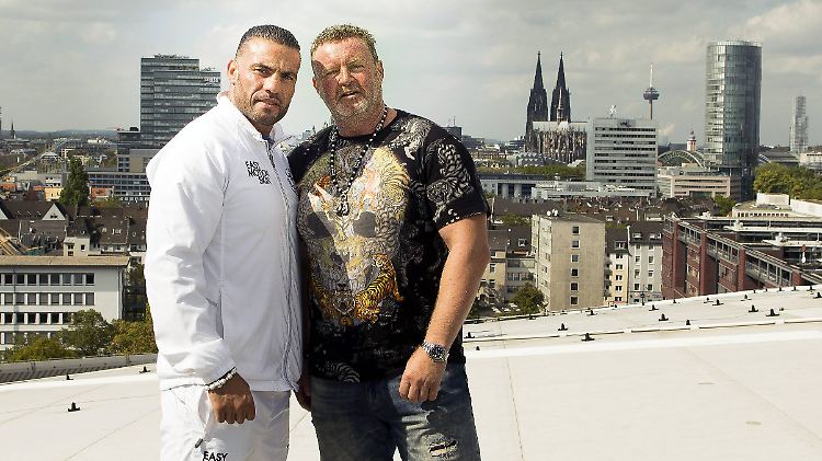 Manuel Charr ist derzeit nicht gut auf seinen Manager Christian Jäger (r.) zu sprechen.