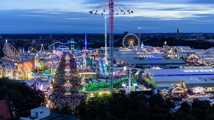 Das größte Volksfest der Welt: Am Eröffnungswochenende zieht die Wiesn Schätzungen zufolge mehr als 800.000 Besucher an.