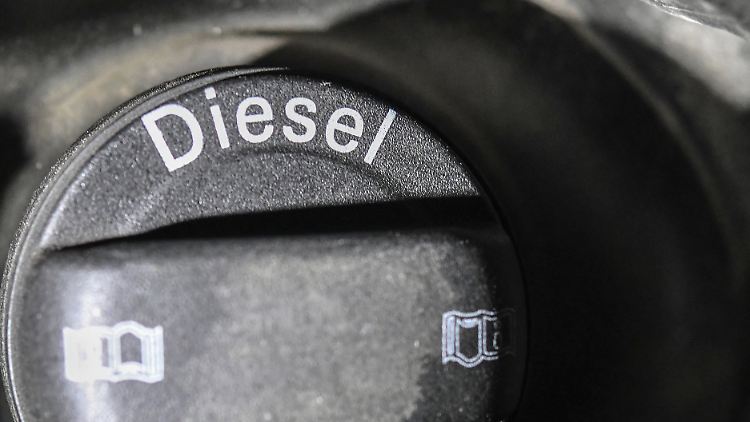 Sollen ältere Diesel-Modelle technisch nachgerüstet werden? Darüber gibt es Streit in der Regierung.