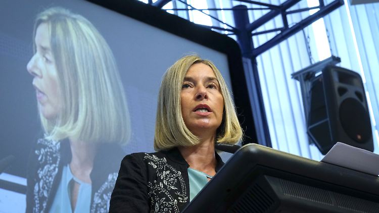 Die Teilnehmer des Treffens seien sich einig gewesen, dass der Iran seine nuklearen Verpflichtungen in vollem Maße einhalte, sagte Mogherini.