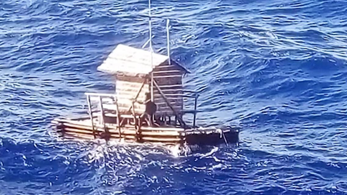 Indoonesien Rettung Floß.JPG