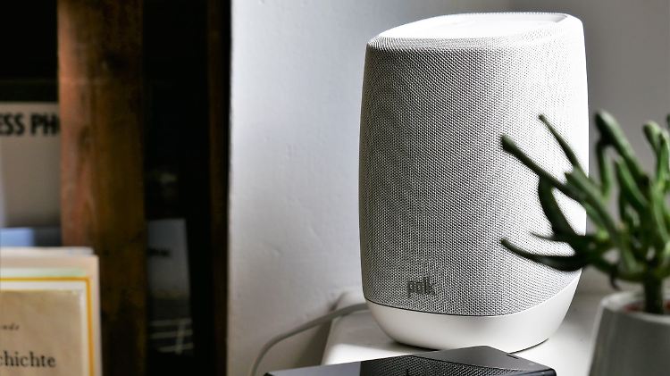 Der Polk Assist fügt sich gut ins Interieur ein. 