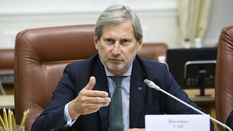 Der zuständige EU-Erweiterungskommissar Johannes Hahn sieht keine Notwendigkeit, dass Brüssel der Türkei in der wirtschaftlich prekären Lage unterstützt.