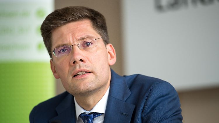 Der Ostbeauftragte der Bundesregierung, Christian Hirte, warnt davor, Ostdeutschland als "Problemfall" zu sehen. 