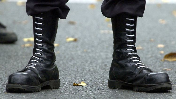 Die Polizei in Dortmund nimmt nach den Demonstrationen von Rechten nun doch Ermittlungen wegen Volksverhetzung auf.