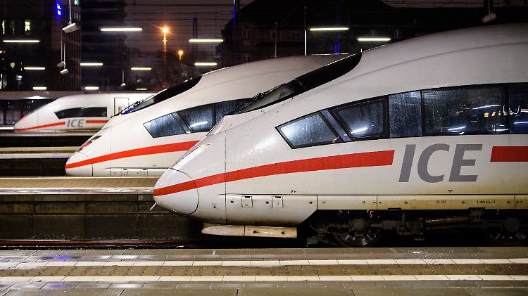 In den ICE-Zügen soll das Platzangebot ausgebaut werden, um der hohen Nachfrage gerecht zu werden.