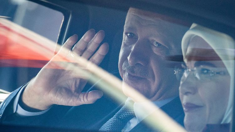 Erdogan nach seiner Ankunft in Berlin.