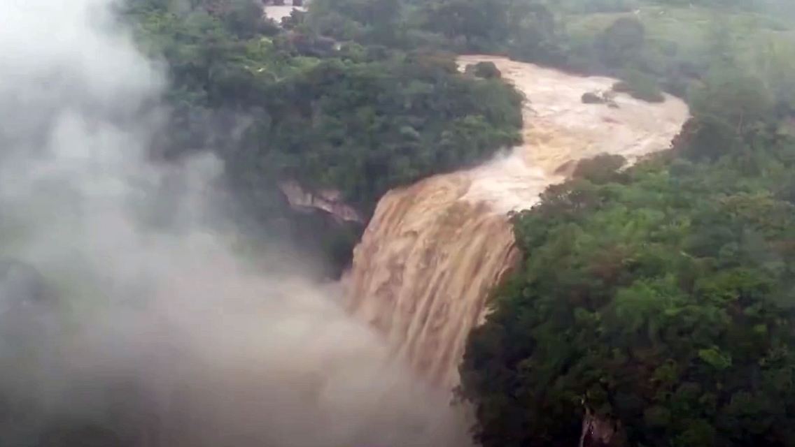 WasserfallChina.jpg