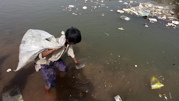 Jeder zehnte Mensch auf der Welt hat keinen Zugang zu sauberem Trinkwasser.  