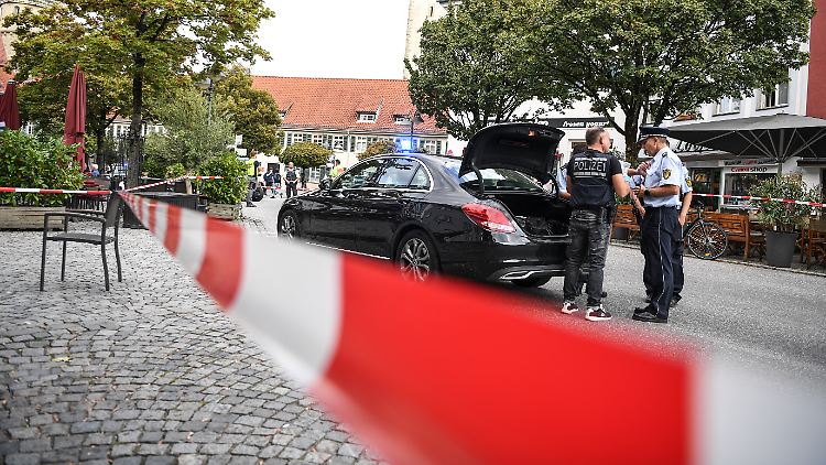Die Polizei sperrte den Tatort in der Ravensburger Innenstadt nach dem Vorfall ab.